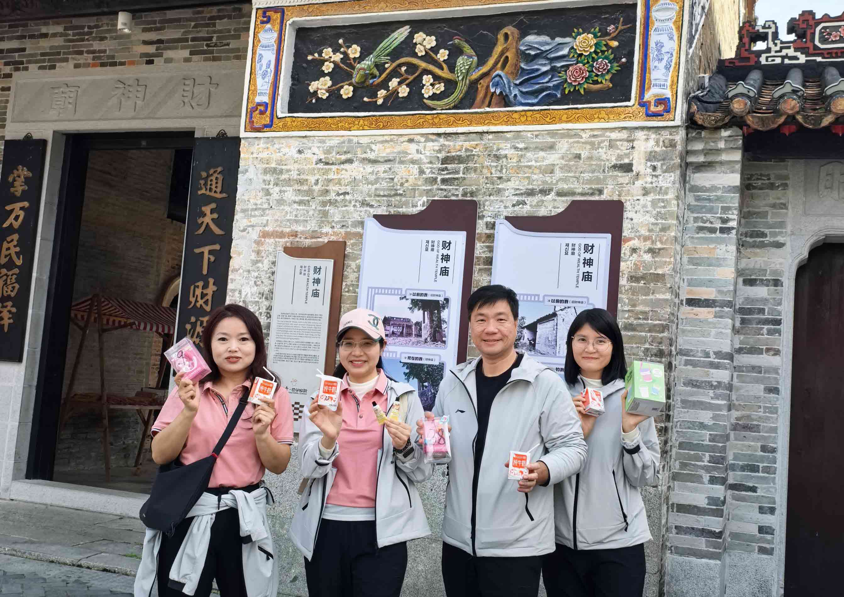 4e069b9967a318d759c36f5d70aef2bc.jpg 4e069b9967a318d759c36f5d70aef2bc.jpg